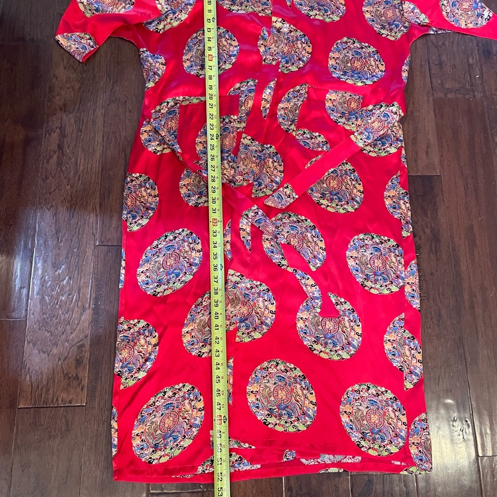 Vibrant Red Patterned Women's Robe - Picture 4 of 6